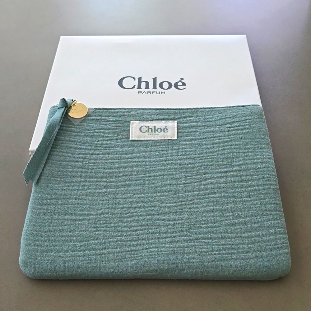 New in box never used Chloé clutch bag zipper bag pouch in Sage green cotton